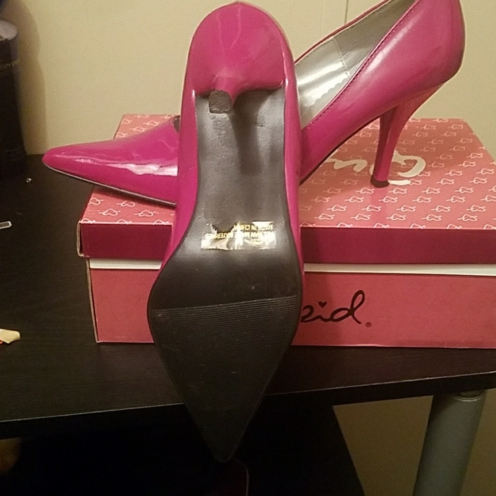 Shoes - Picture 3 of 3